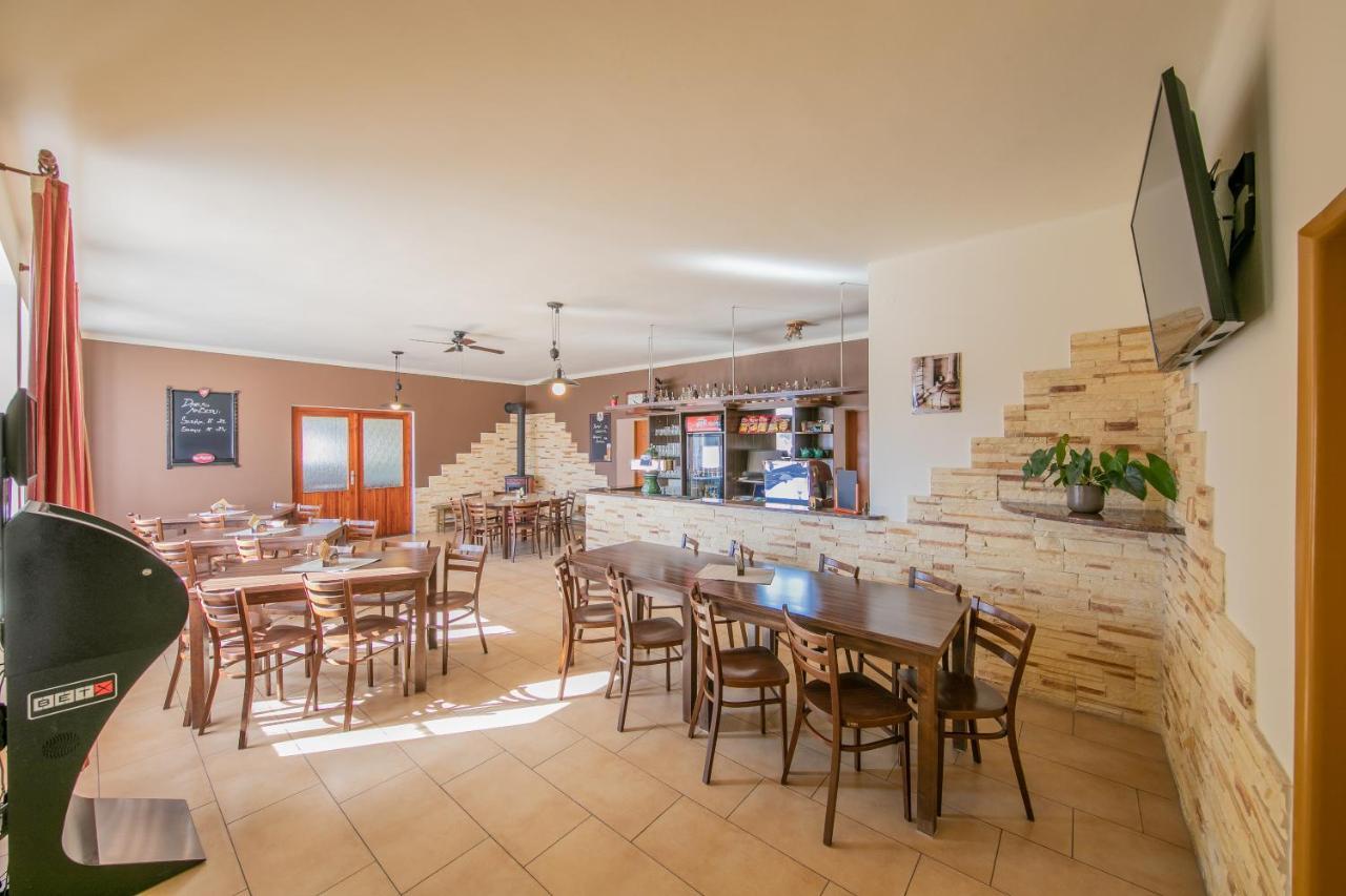 Na Rybnicku Bohutin Hotel Kültér fotó